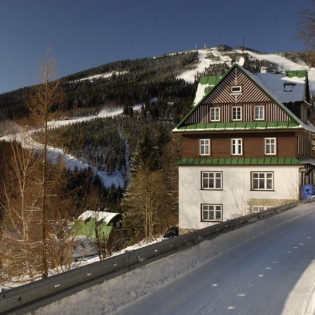 Špindlerŭv Mlýn Astoria Inn מראה חיצוני תמונה