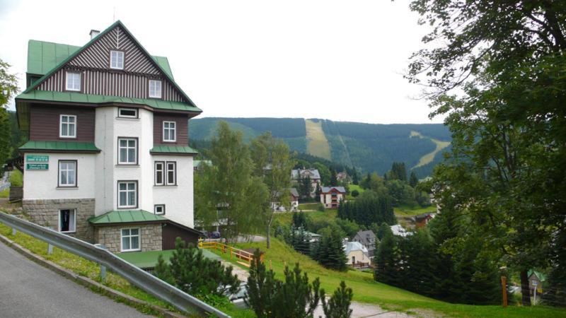 Špindlerŭv Mlýn Astoria Inn מראה חיצוני תמונה