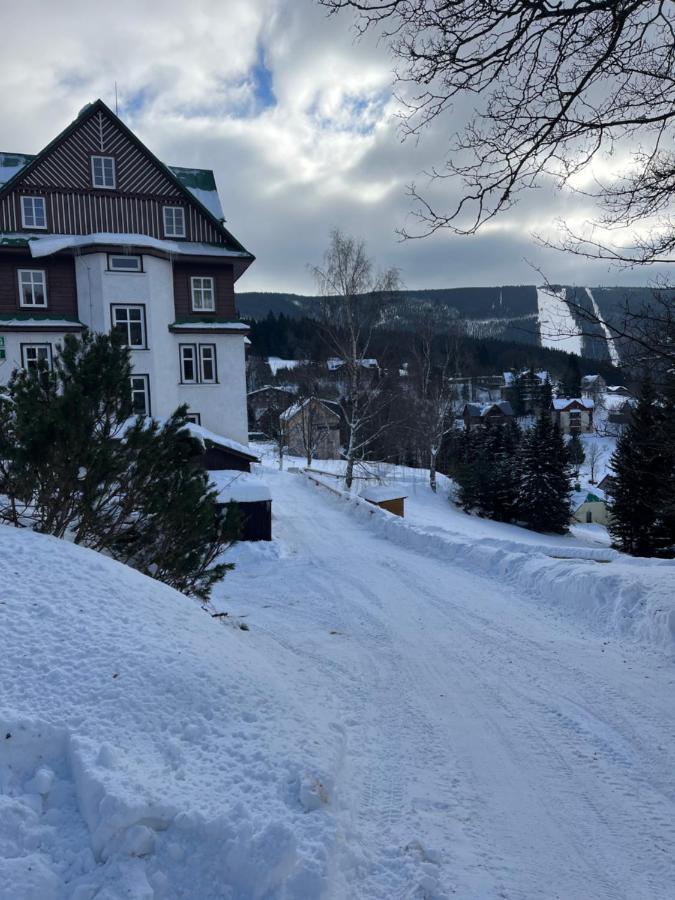 Špindlerŭv Mlýn Astoria Inn מראה חיצוני תמונה