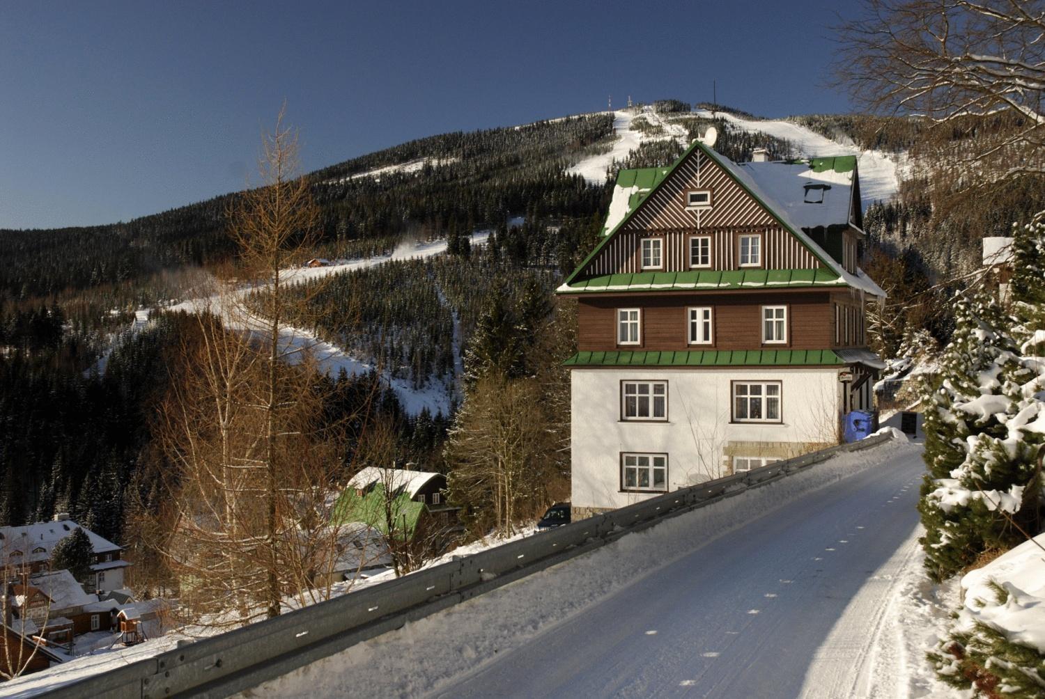Špindlerŭv Mlýn Astoria Inn מראה חיצוני תמונה